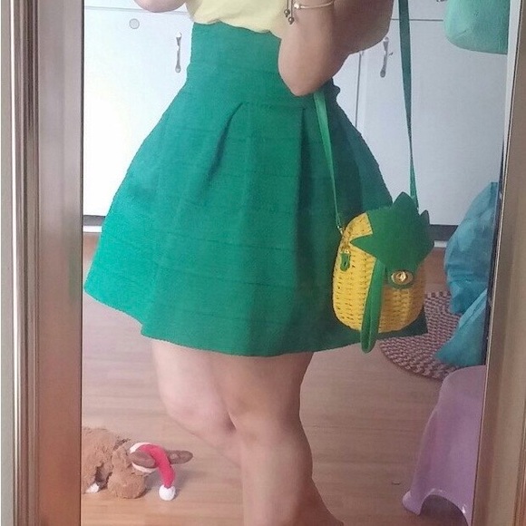 Green and Yellow Pineapple-Shaped Women's Bag - Picture 6 of 6